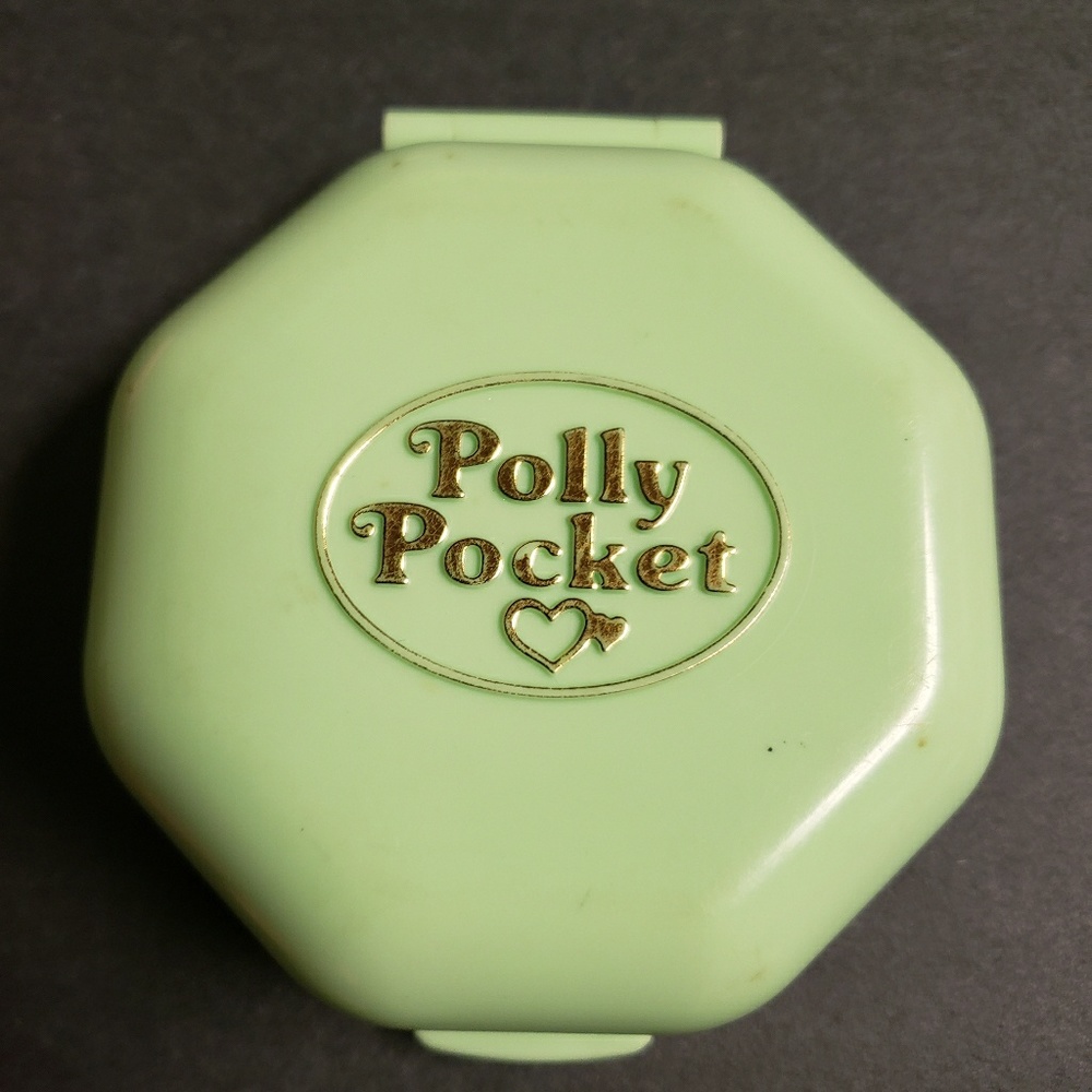 Vintage green polly pocket